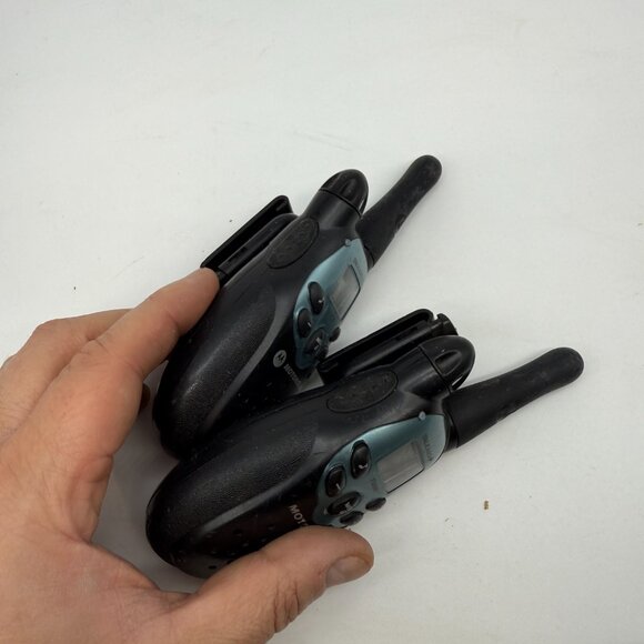 Set of 2 Motorola Talkabout T5000 22-Channel 2-Way Radio Walkie Talkie Only Batt - Picture 3 of 7